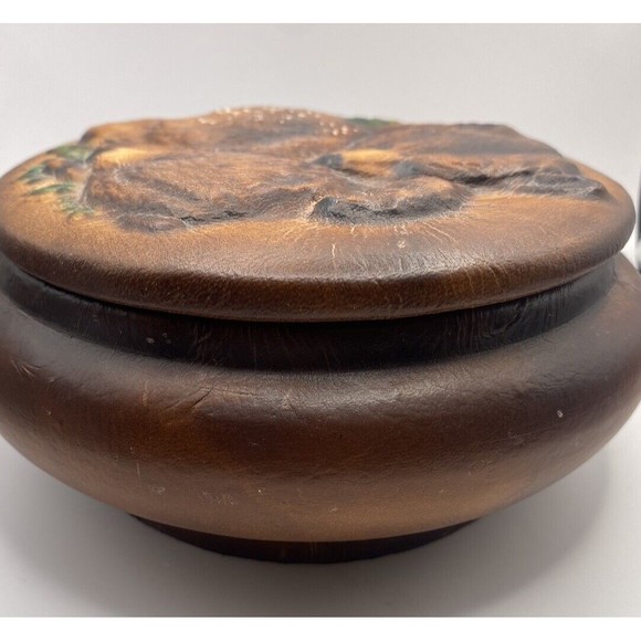 Tannereye Leathered Covered Box Bears on Lid Used - Picture 7 of 15